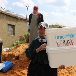 Water for Syrian refugee children in Lebanon Image 5